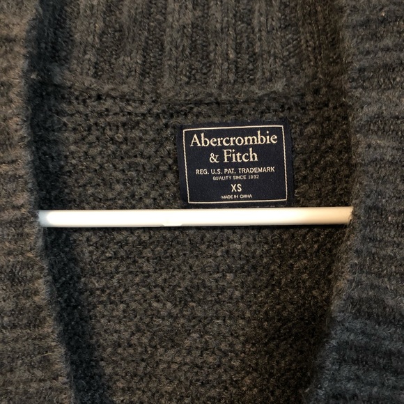 Abercrombie Cardigan - Picture 2 of 2